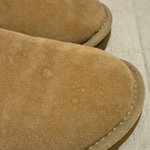 UGG Chestnut Sheepskin Slippers - Picture 5 of 5